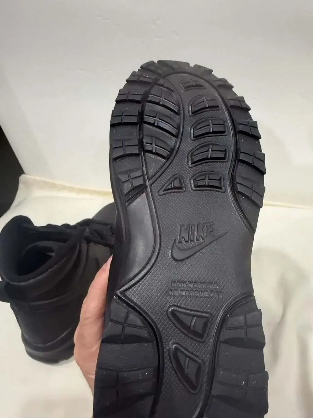 Nike manoa leather